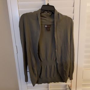 Green sweater size M